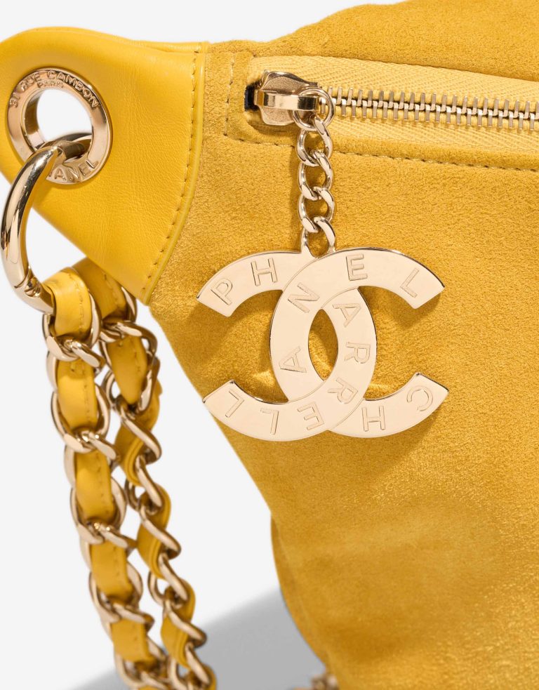 Chanel Pharrell Waist Bag Suede / Lamb Yellow Closing System | Sell your designer bag