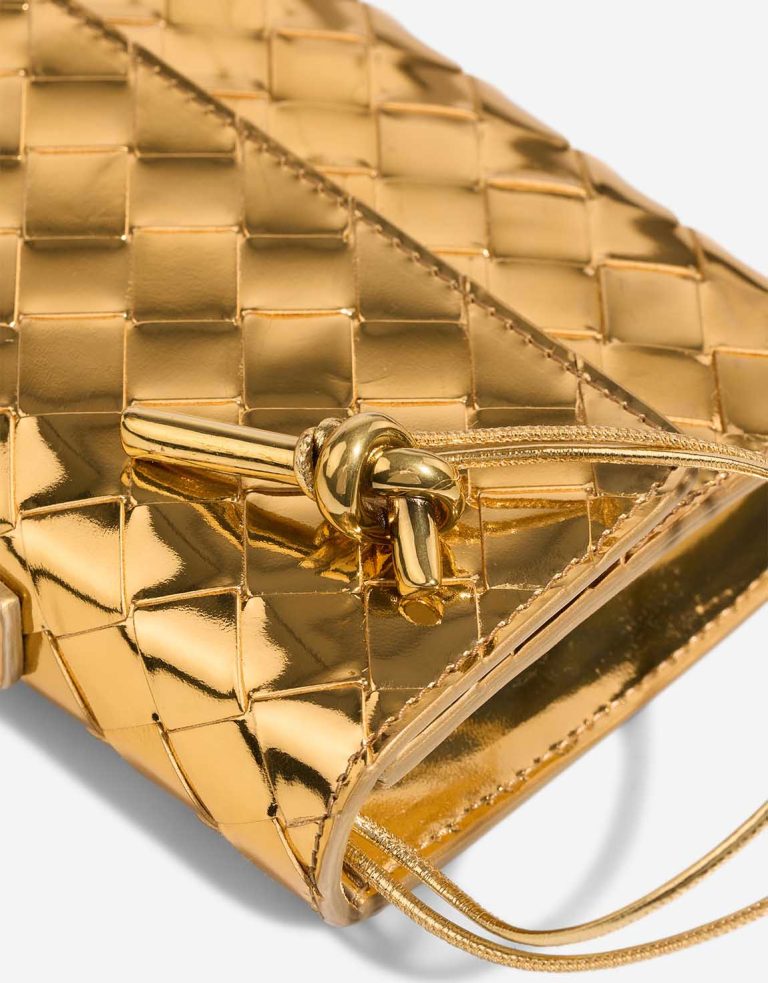 Bottega Veneta Andiamo Clutch Patent Metallic Gold Closing System | Sell your designer bag