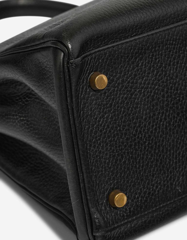Hermès Kelly 35 Ardennes Black Signs of wear | Sell your designer bag