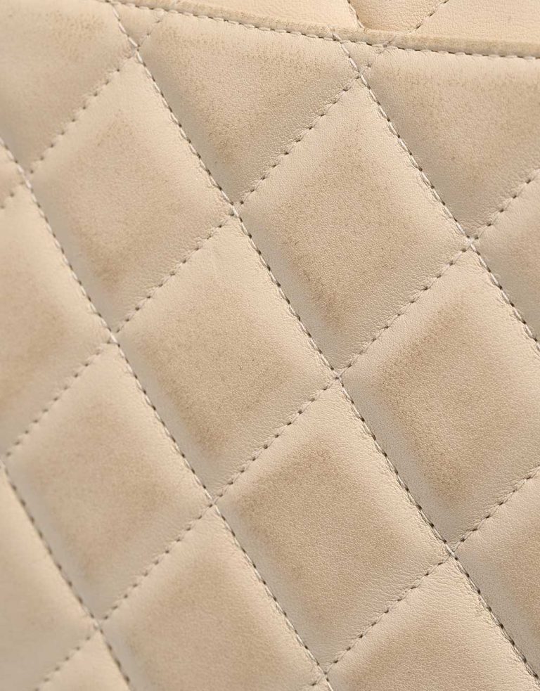 Chanel Flap Bag Medium Lamb Cream Signs of wear | Sell your designer bag