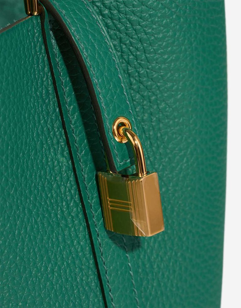Hermès Picotin 18 Taurillon Clémence Vert Vertigo Closing System | Sell your designer bag