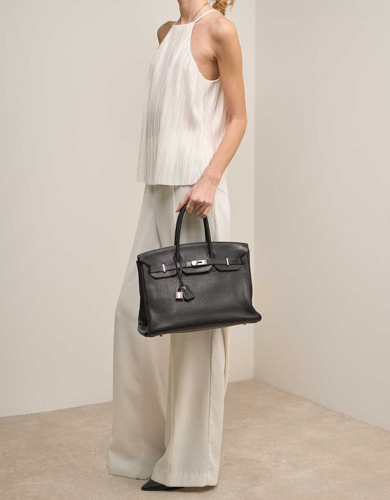 Hermès Birkin 35 Clémence Schwarz auf Model | Verkaufen Sie Ihre Designertasche