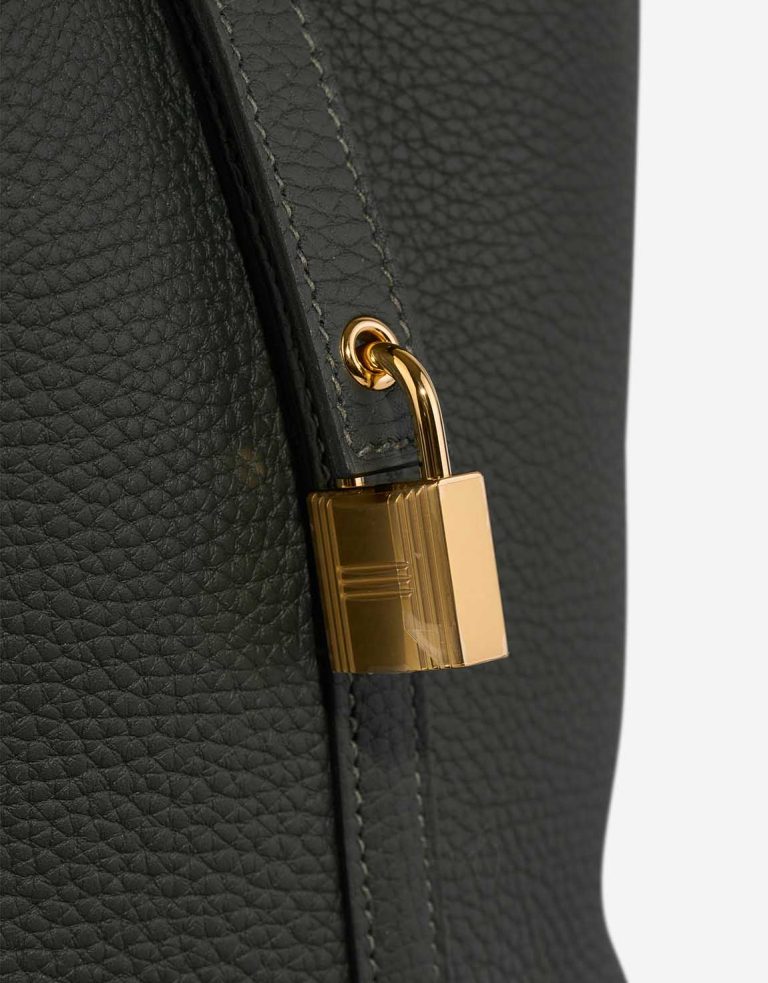 Hermès Picotin 18 Clémence Vert Foncé Closing System | Sell your designer bag