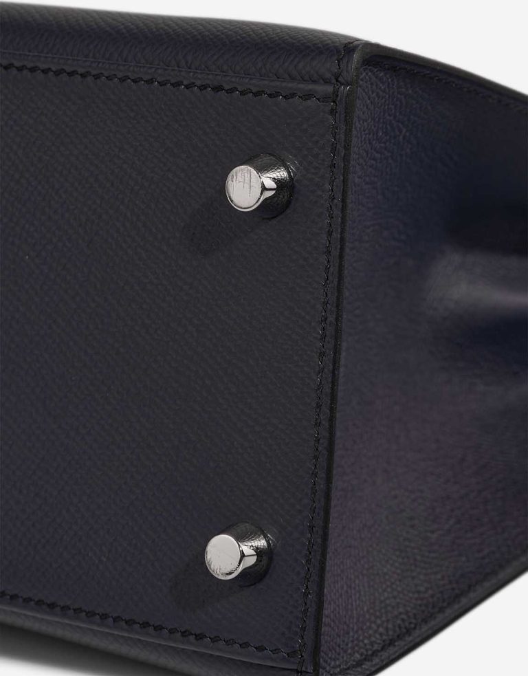 Hermès Kelly 28 Epsom Bleu Indigo Signs of wear | Sell your designer bag