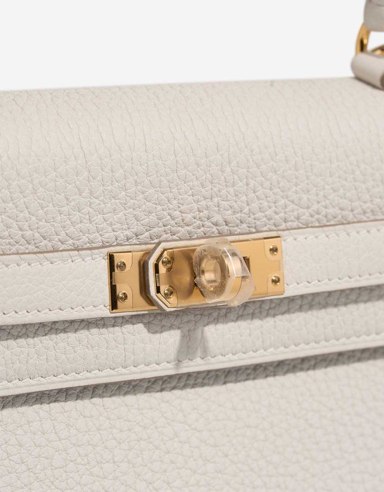 Hermès Kelly 25 Togo Gris Pâle Closing System | Sell your designer bag