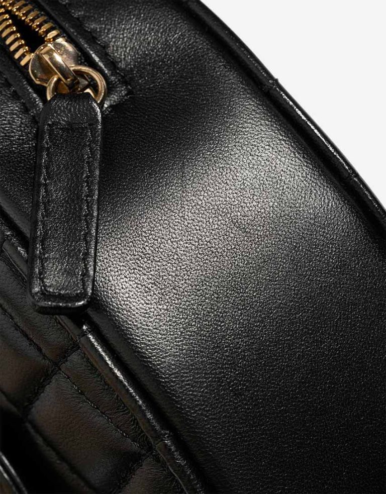 Chanel Timeless Heart Medium Lamb Black Signs of wear | Sell your designer bag