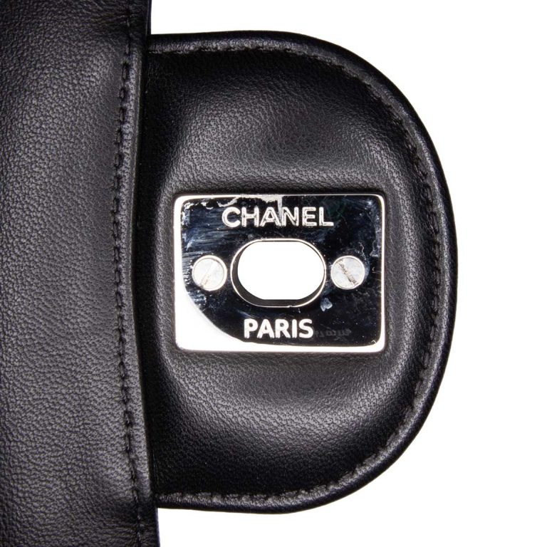 Chanel Timeless Medium Lamb Black Signs of wear | Sell your designer bag