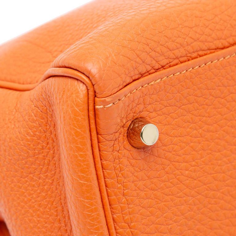 Hermès Kelly 32 Togo Orange H Signs of wear | Sell your designer bag
