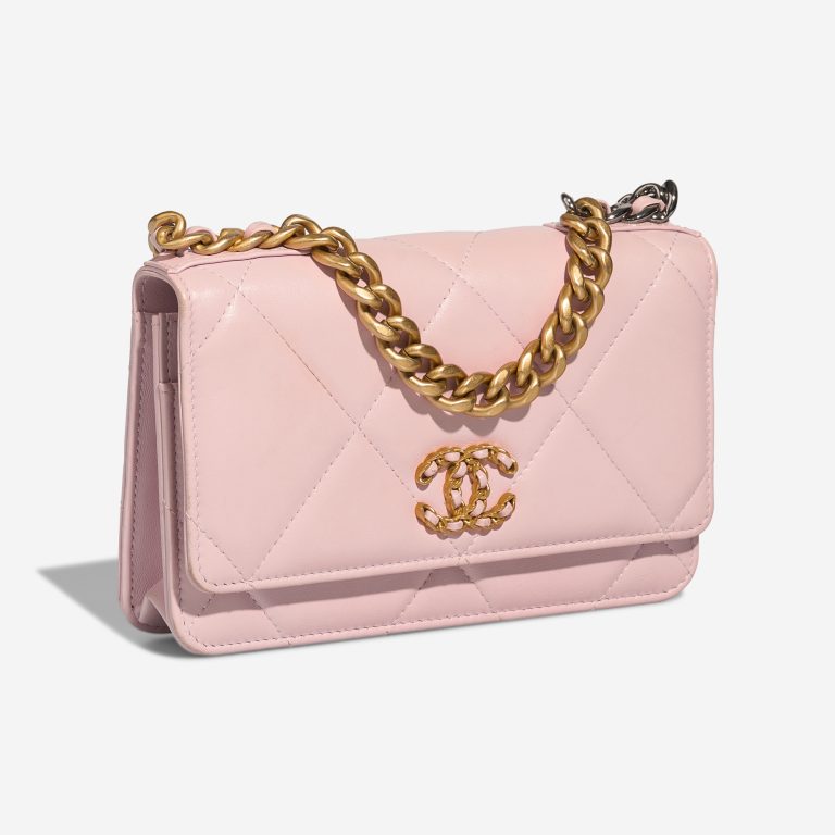 Chanel 19 Wallet On Chain Lamb Light Rose | Sell your designer bag