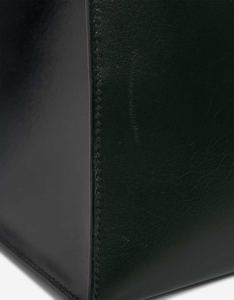 Hermès Kelly 28 Box Bleu Marine / Rouge H / Vert Foncé Signs of wear | Sell your designer bag