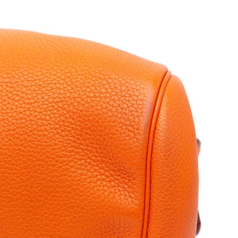 Hermès Atlas 42 Togo Orange H Signs of wear | Sell your designer bag
