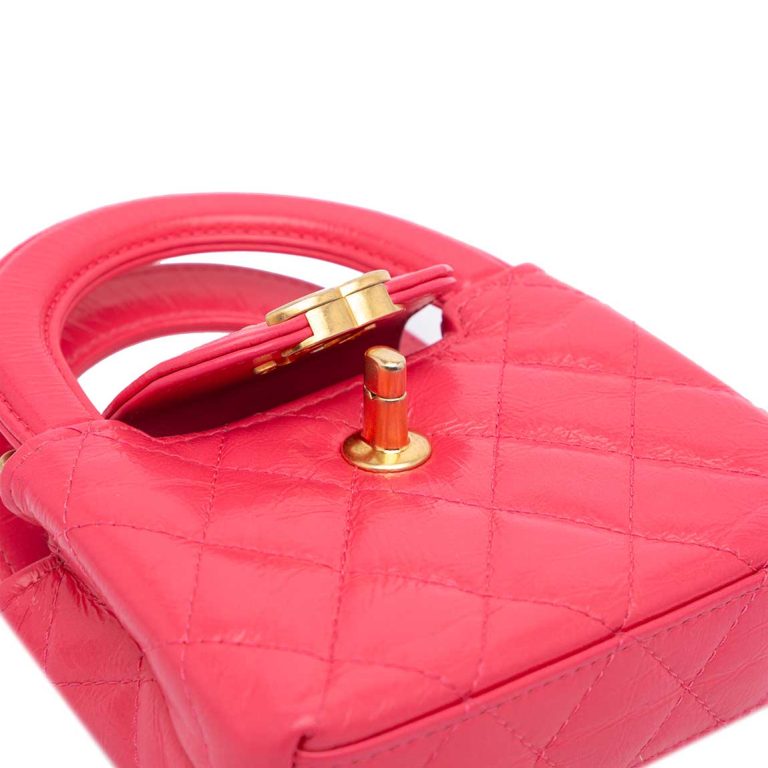 Chanel Kelly Micro Crinkled Calf Pink Signs of wear | Sell your designer bag
