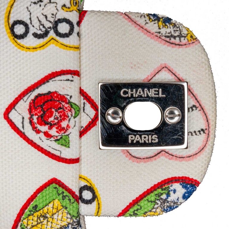 Chanel Small Canvas Valentine Heart White / Multicolour Closing System | Sell your designer bag