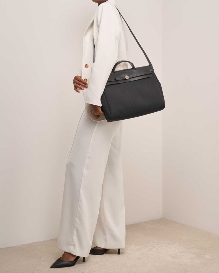 Hermès Herbag 39 Toile / Vache Hunter Noir Front | Sell your designer bag