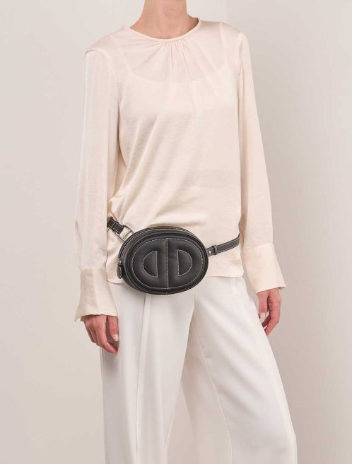 Hermès In-the-Loop Banane Belt Bag Swift Black on Model | Sell your designer bag