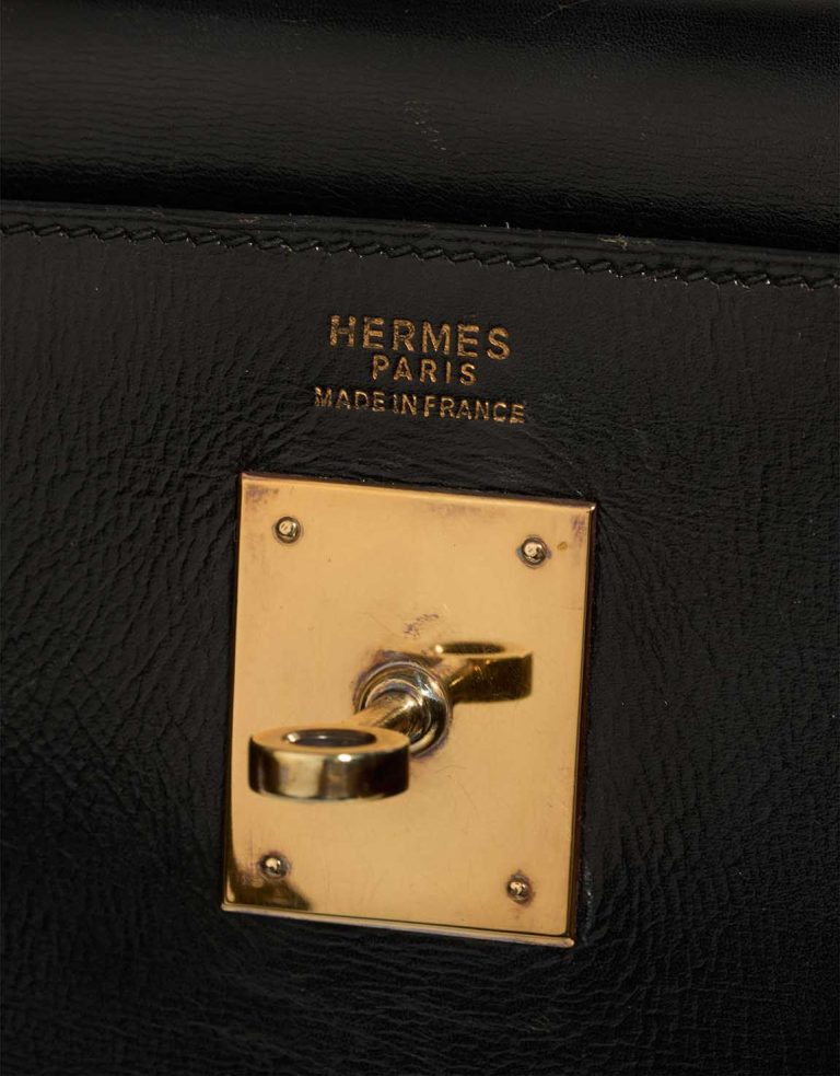 Hermès Kelly 32 Box Black Logo | Sell your designer bag