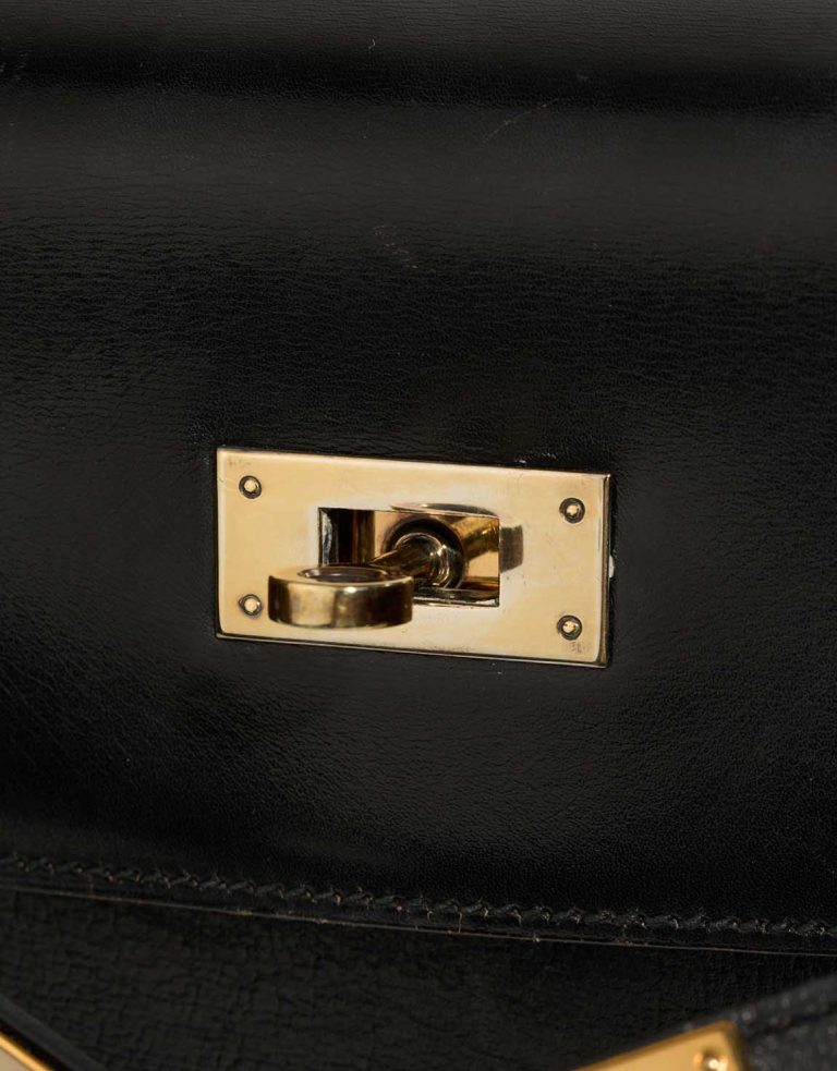 Hermès Kelly 32 Box Black Signs of wear | Sell your designer bag
