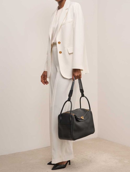 Hermès Lindy 34 Taurillon Clémence Black on Model | Sell your designer bag