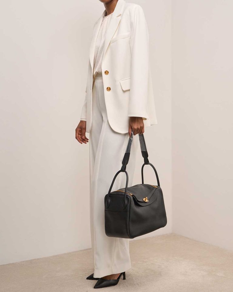 Hermès Lindy 34 Taurillon Clémence Black Front | Sell your designer bag