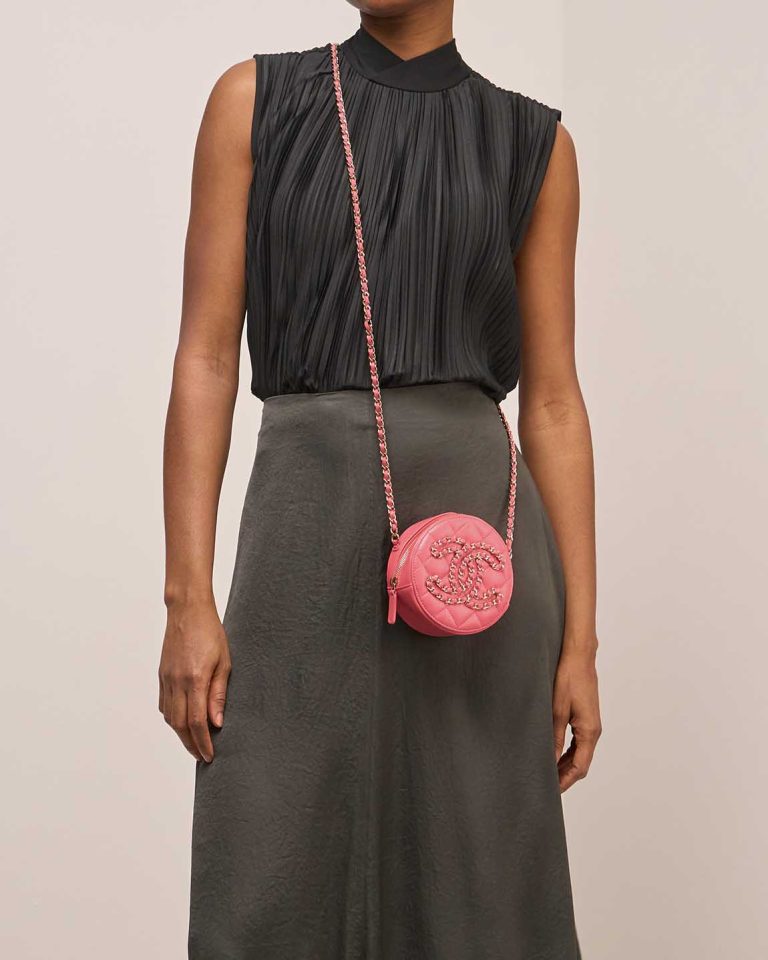 Chanel 19 Round Clutch Lamb Pink Front | Sell your designer bag