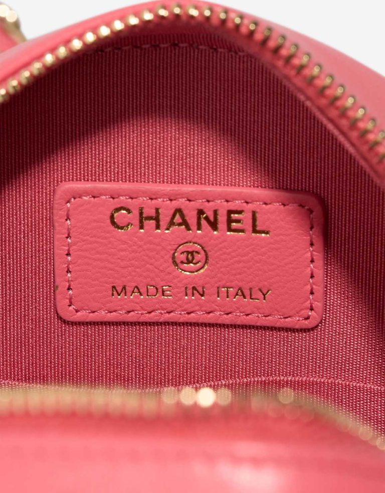 Chanel 19 Round Clutch Lamb Pink Logo | Sell your designer bag