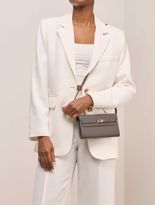 Hermès Kelly To Go Epsom Gris Meyer on Model | Sell your designer bag