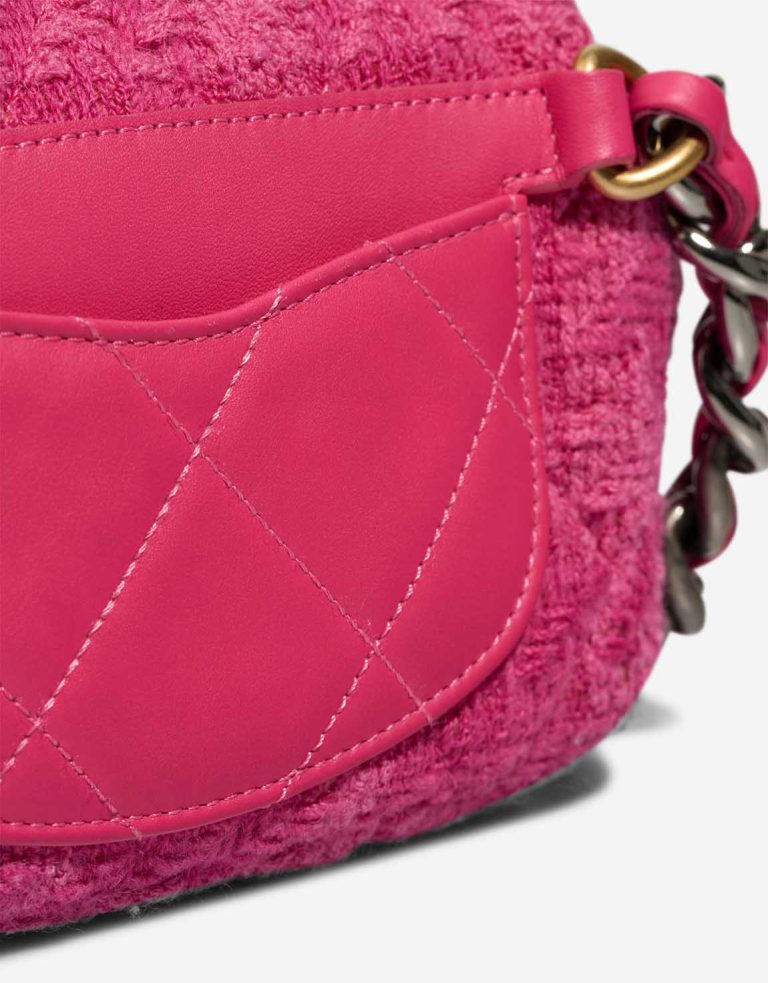 Chanel 19 Belt Bag Small Tweed Pink Signs of wear | Sell your designer bag
