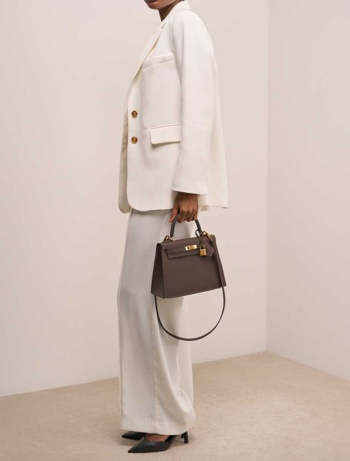 Hermès Kelly 25 Epsom Ecorce on Model | Sell your designer bag