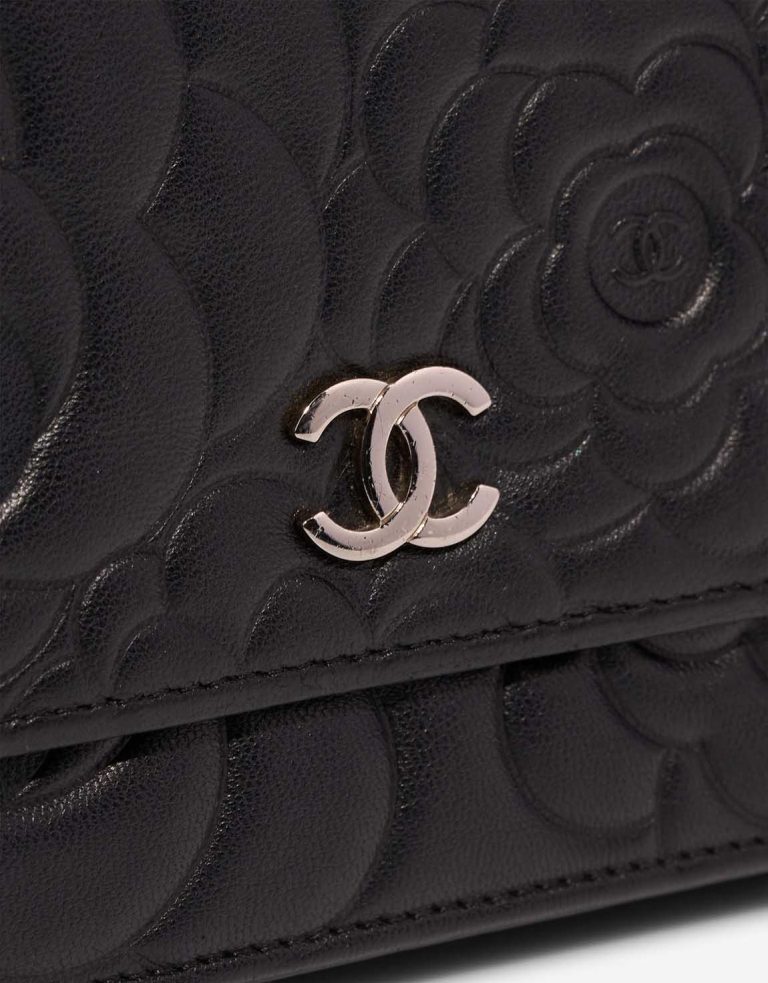 Chanel Wallet On Chain Lamb Black Closing System | Sell your designer bag