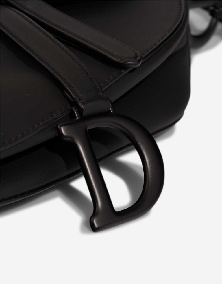 Dior Saddle Medium Calf Black Closing System | Sell your designer bag