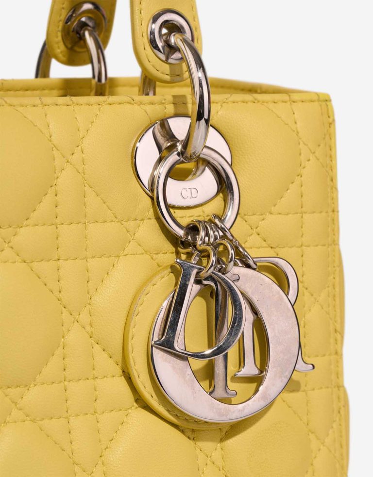 Dior Lady Medium Lamb Lime Yellow Closing System | Sell your designer bag