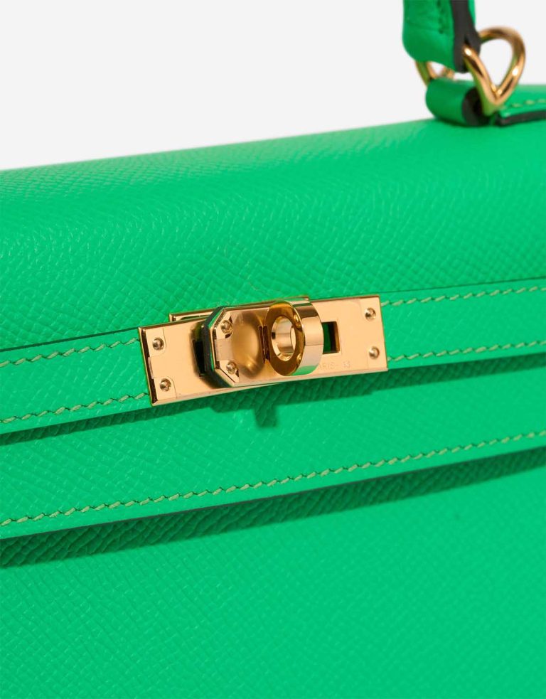 Hermès Kelly 25 Epsom Vert Comics Closing System | Sell your designer bag