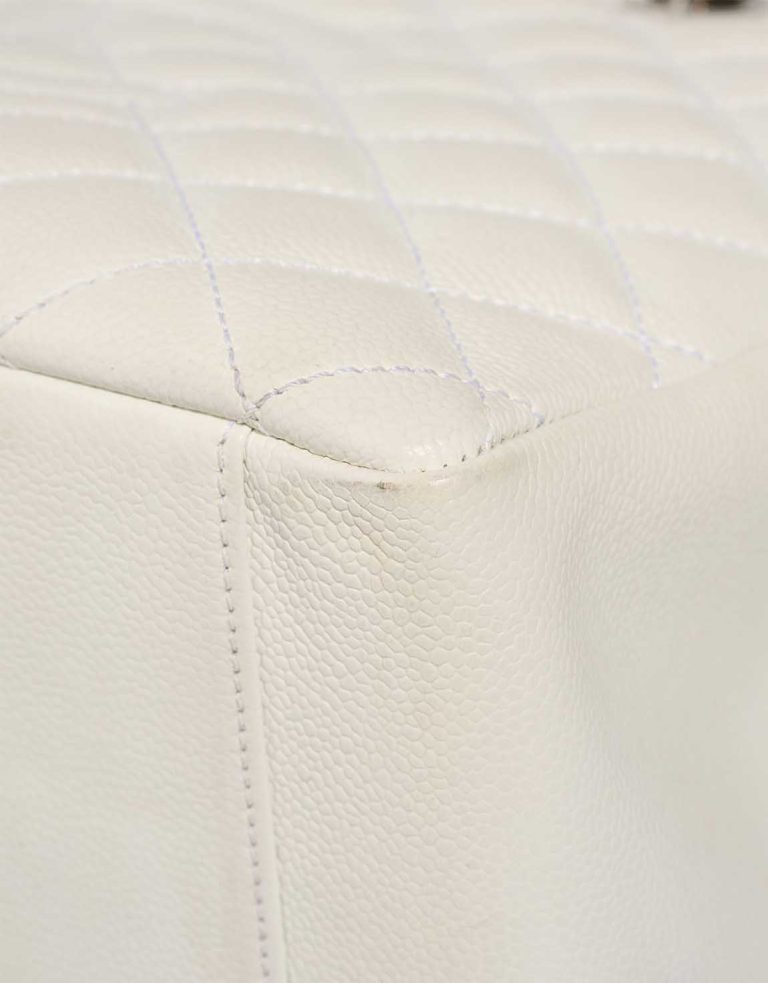 Chanel Shopping Tote GST Caviar White Signs of wear | Sell your designer bag