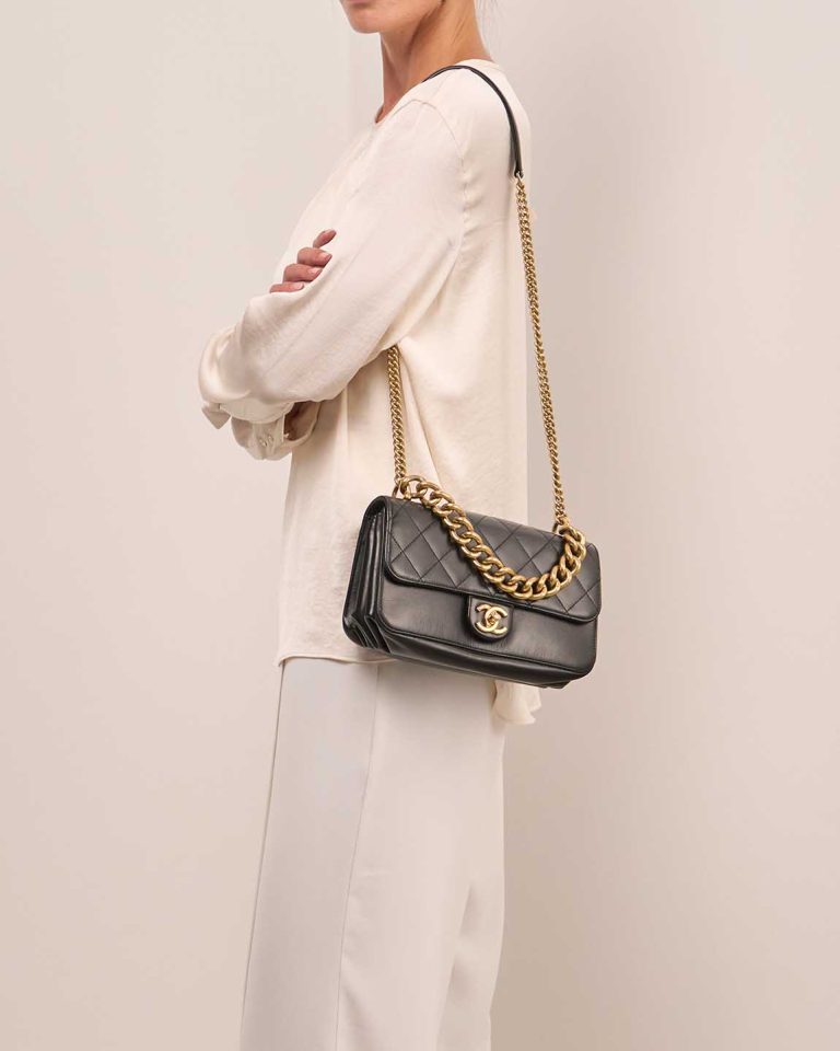 Chanel Around The Corner Flap Bag Medium Calf Black Front | Sell your designer bag