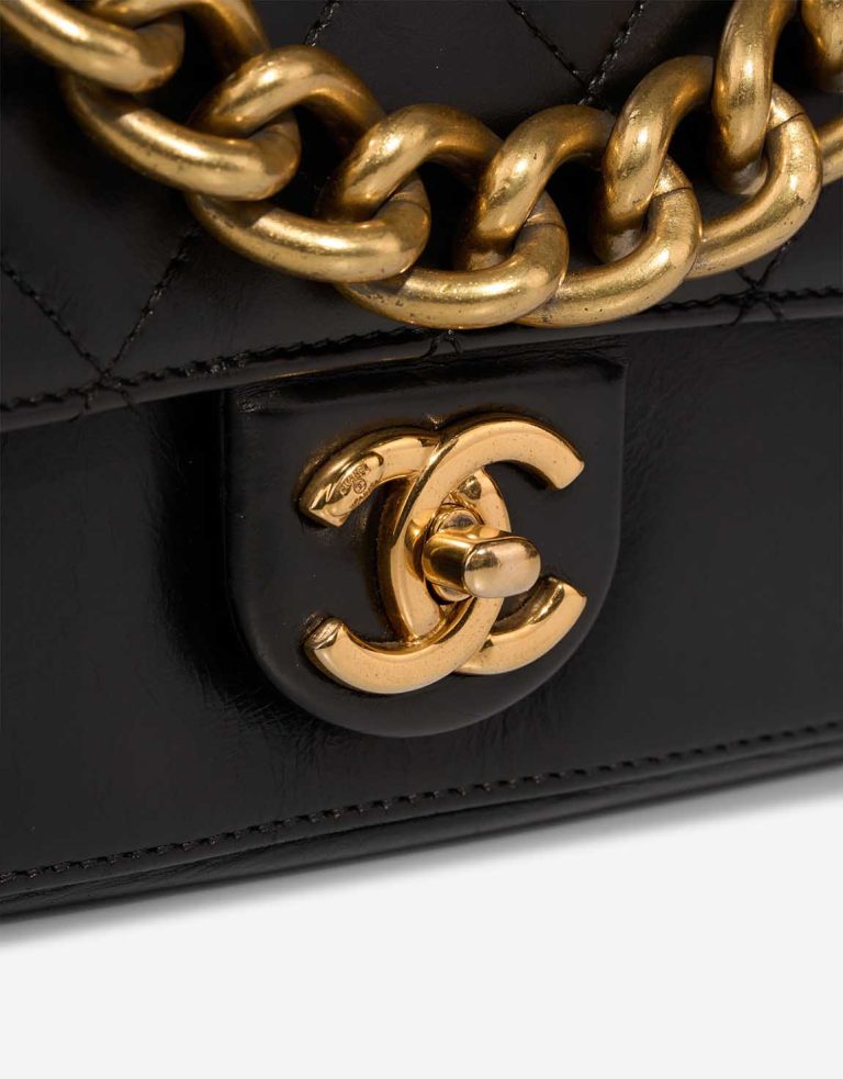 Chanel Around The Corner Flap Bag Medium Calf Black Closing System | Sell your designer bag