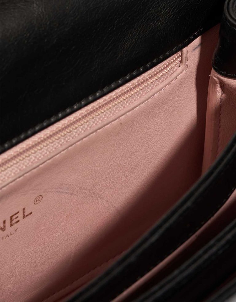 Chanel Around The Corner Flap Bag Medium Calf Black Signs of wear | Sell your designer bag