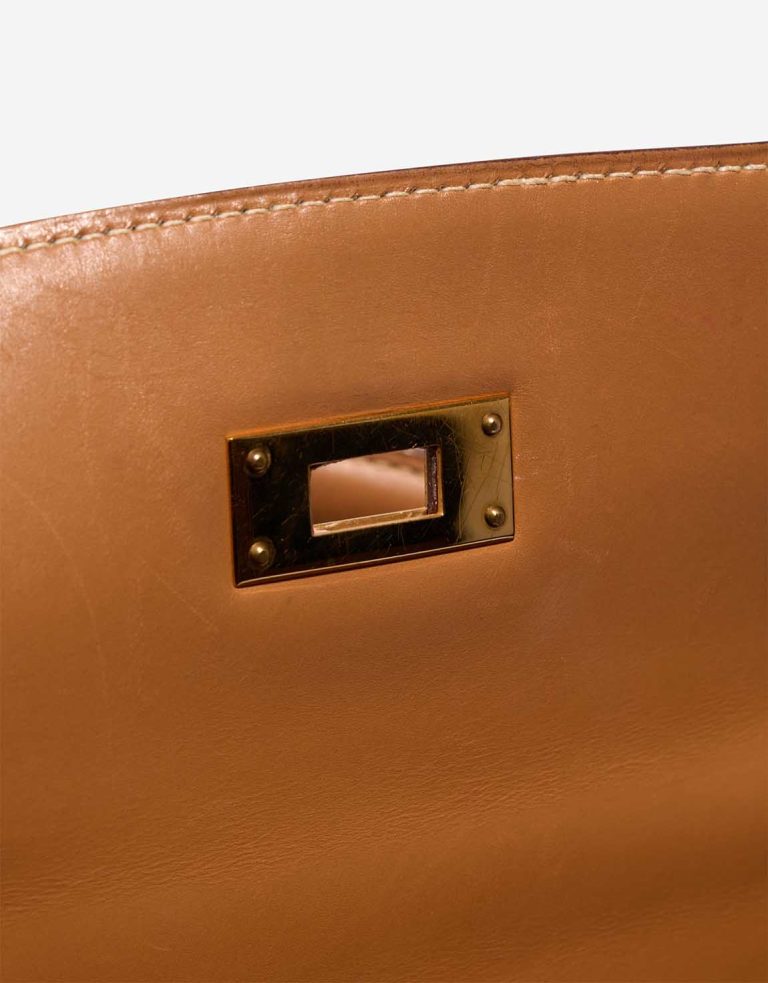 Hermès Kelly 32 Vache Naturel Signs of wear | Sell your designer bag