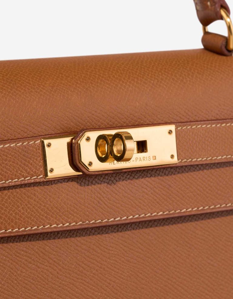 Hermès Kelly 28 Courchevel Gold Closing System | Sell your designer bag