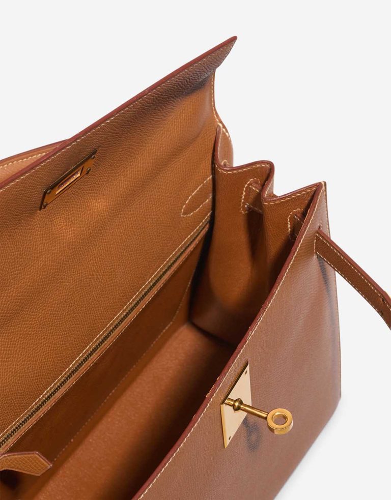 Hermès Kelly 28 Courchevel Gold Inside | Sell your designer bag