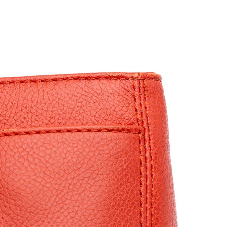 Chanel Executive Cerf Tote Lamb Red Signs of wear | Sell your designer bag