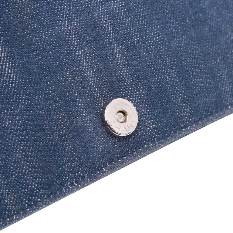 Chanel Wallet On Chain Denim / Velvet Blue Signs of wear | Sell your designer bag