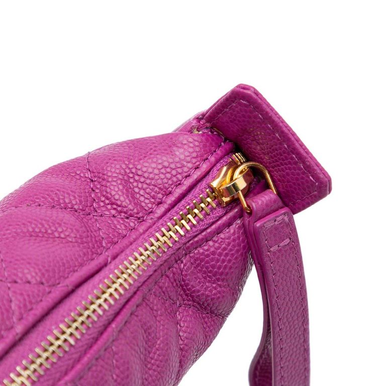 Chanel Timeless Hobo Caviar Purple Signs of wear | Sell your designer bag