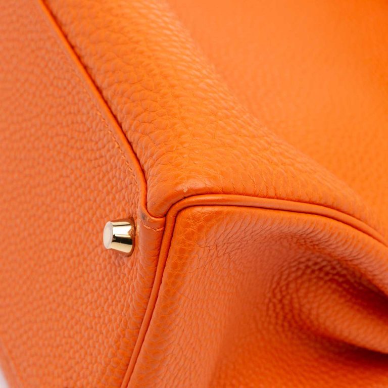 Hermès Kelly 32 Togo Orange H Signs of wear | Sell your designer bag