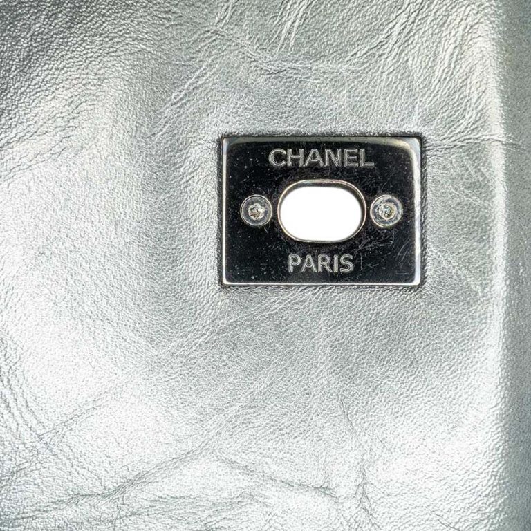 Chanel Timeless Coco Top Handle Medium Aged Calf Grey Closing System | Sell your designer bag