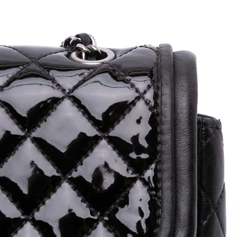 Chanel Timeless Medium Patent / Lamb Black Signs of wear | Sell your designer bag
