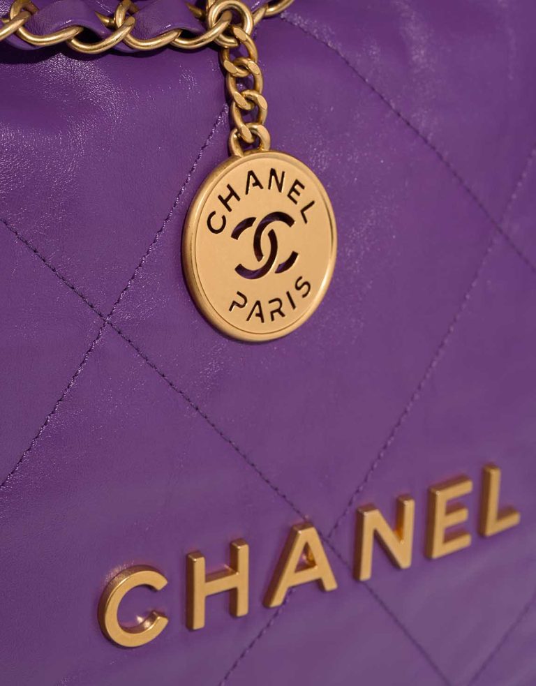 Chanel 22 Medium Lamb Violet Closing System | Sell your designer bag