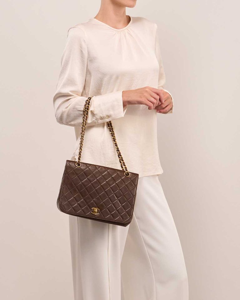 Chanel Flap Bag Medium Lamb Brown Front | Sell your designer bag