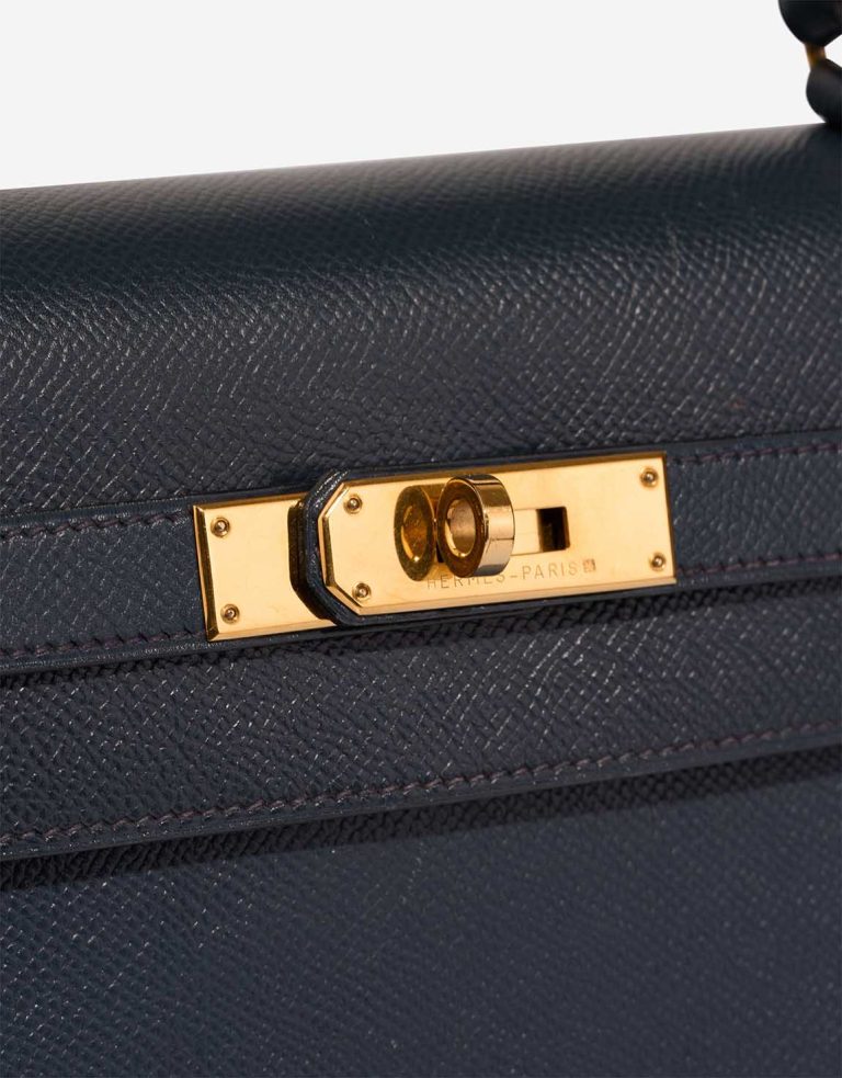 Hermès Kelly 35 Courchevel Bleu Marine Closing System | Sell your designer bag