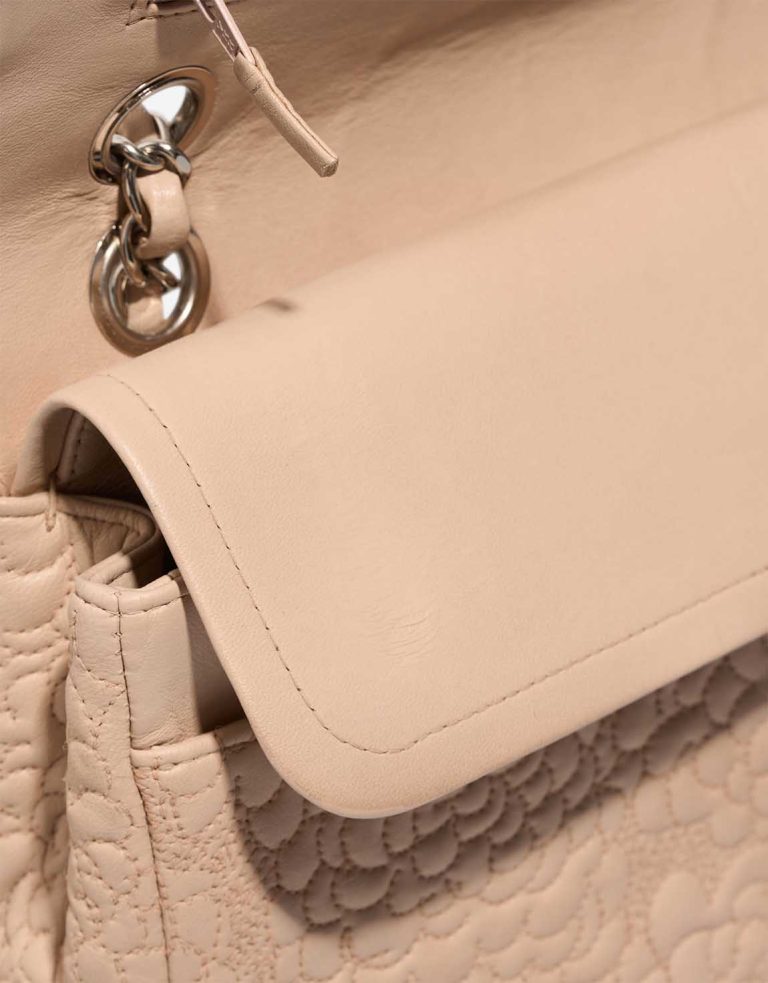 Chanel Timeless Camellia Medium Lamb Light Pink Signs of wear | Sell your designer bag
