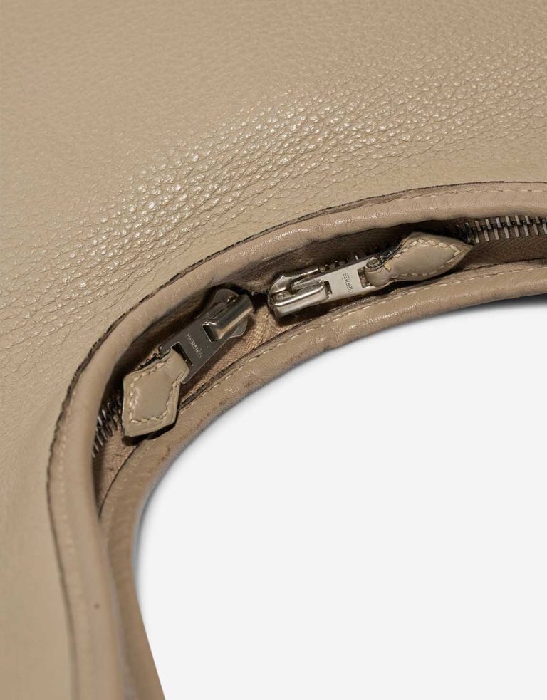 Hermès Massai 32 Clémence Parchemin Closing System | Sell your designer bag